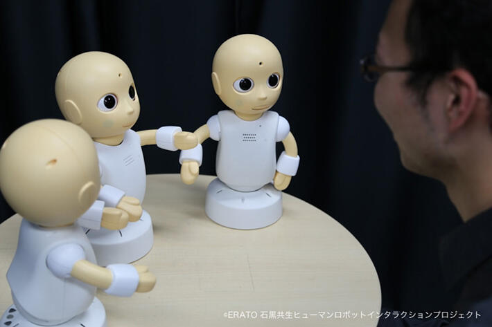 Conversational robot group, CommU