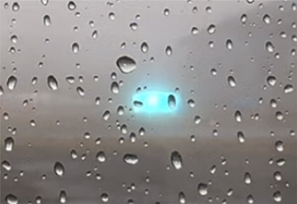 Figure 4 Flash Emission from the Winch During Lightning Triggering