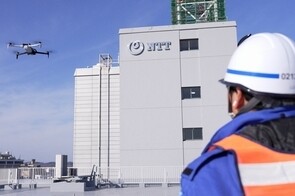 ドローンによる鉄塔点検の写真