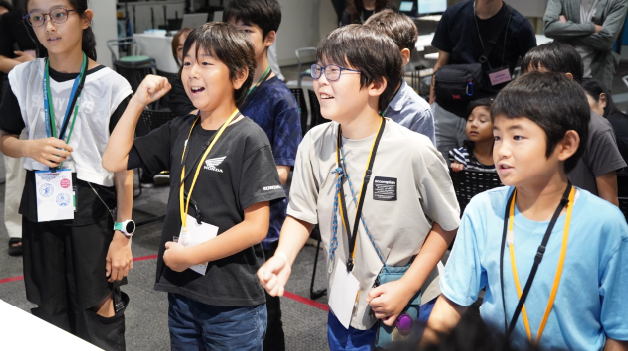 画像:7) 未来は、もっと人にやさしくなれる