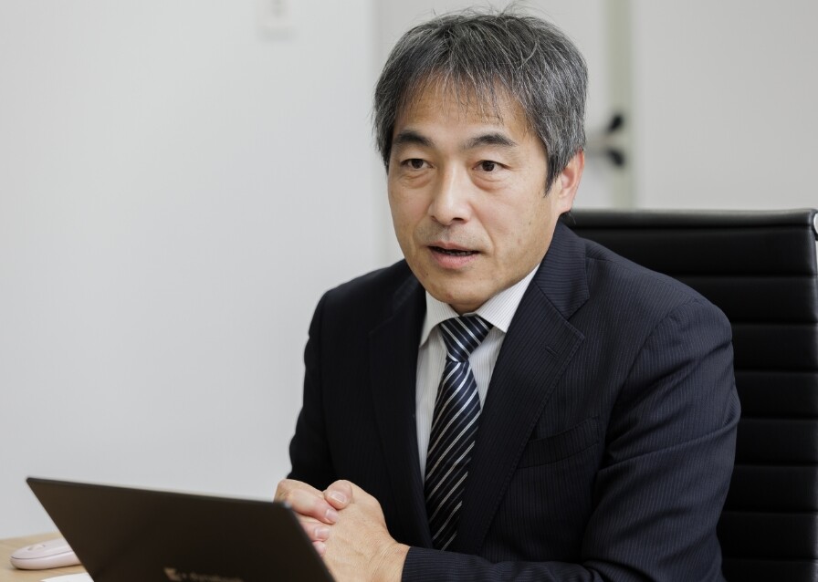 画像：NTT先端集積デバイス研究所上席特別研究員橋本 俊和(はしもと・としかず)氏