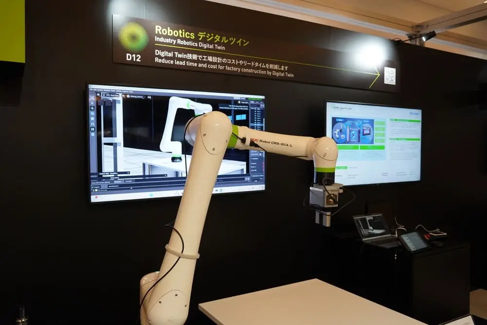 画像：Robotics デジタルツイン