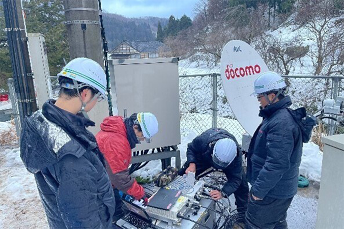写真：基地局復旧の様子