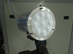 図4：テラヘルツ波照明器